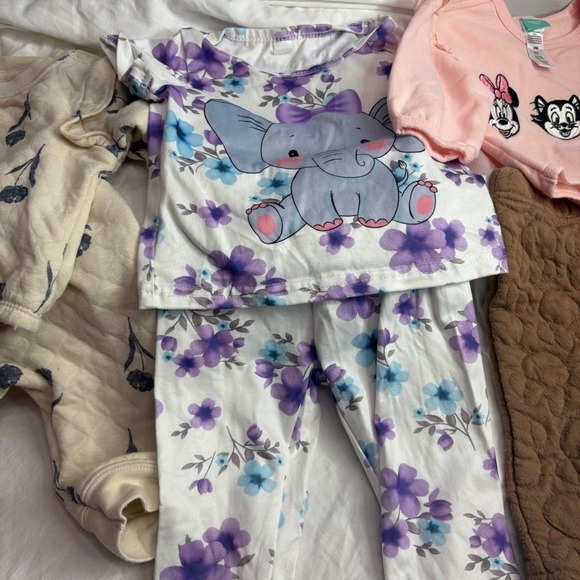 Baby girl bundle of clothes size 3-6 - Picture 4 of 9